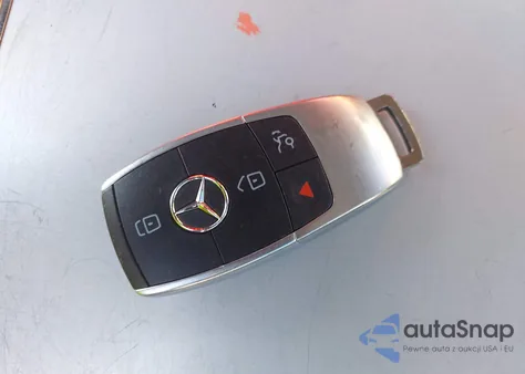 2020 Mercedes-Benz C 300 z USA, uszkodzony, nr VIN WDDWF8DB1LR528557